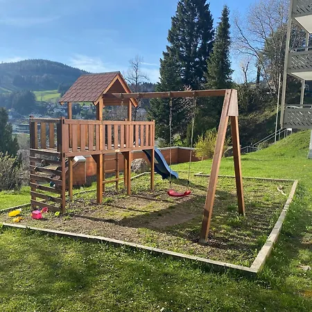 Apartment Naturverliebt Ideal Fuer Familien Direkt An Wanderwegen Sauna Im Haus Spielzimmer Tiefgarage E-ladestation